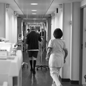 Accompagnement des patients par les équipes soignantes et médicales